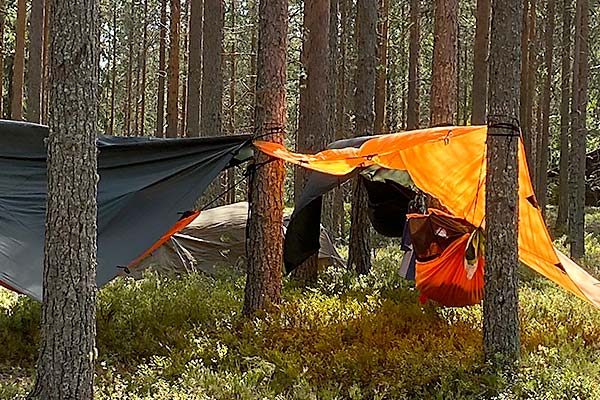 Telttailua Särkiselän leirintäalueella